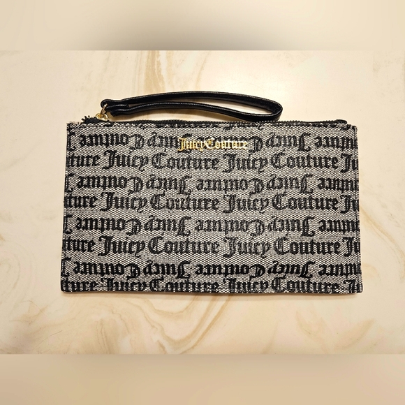 Juicy Couture Handbags - Juicy Couture wristlet